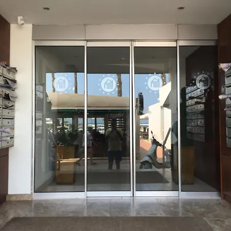 Apartamento Ithaki Phinikoudes No. 105