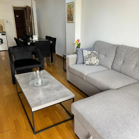 Ithaki Phinikoudes No. 105 * Larnaca