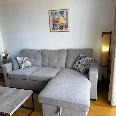 Ithaki Phinikoudes No. 105