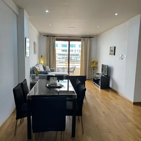 Ithaki Phinikoudes No. 105 *