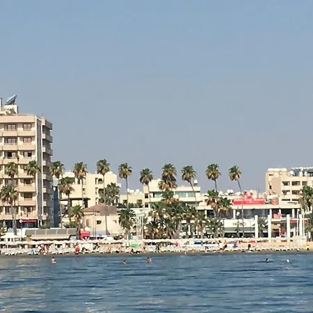 Apartment Ithaki Phinikoudes No. 105 *