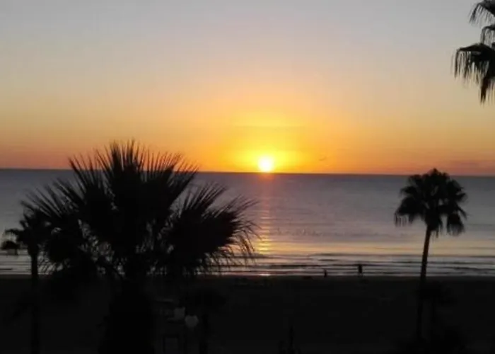 Ithaki Phinikoudes No. 105 Lägenhet Larnaca