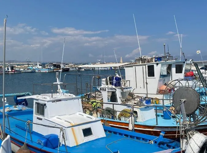 Ithaki Phinikoudes No. 105 Lägenhet Larnaca