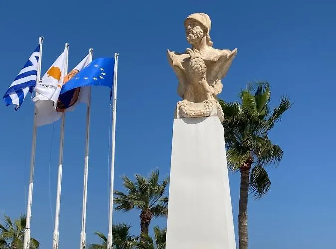 Ithaki Phinikoudes No. 105 Lägenhet Larnaca